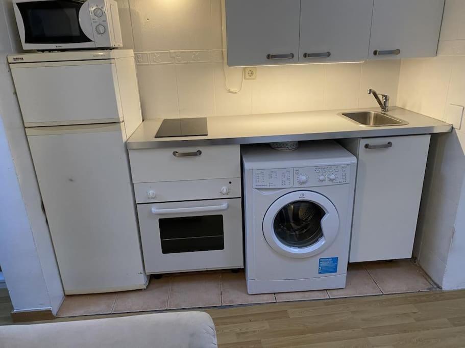 San Bernabe, Apartamento Para 2 En Las Vistillas Junto A Metro Puerta De Toledo Madrid Exteriör bild